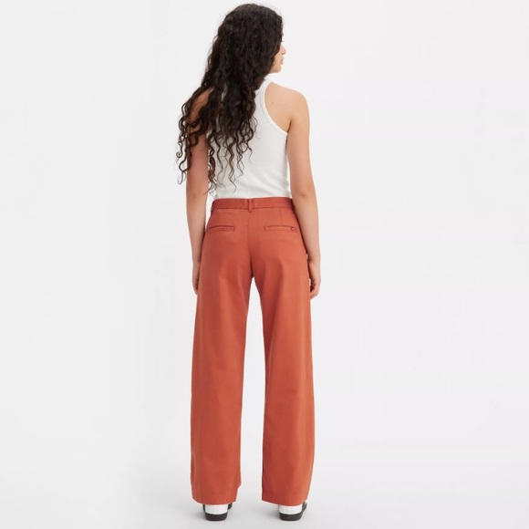 Levi’s Premium Baggy Trousers in Baked Clay Twill - Brown Size 26/31 - Picture 3 of 16